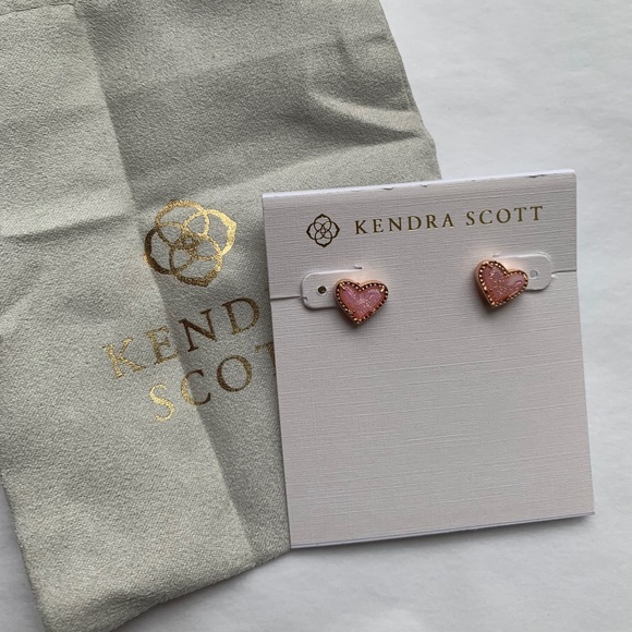 Kendra Scott Ari Heart Rose Gold in Pink Drusy